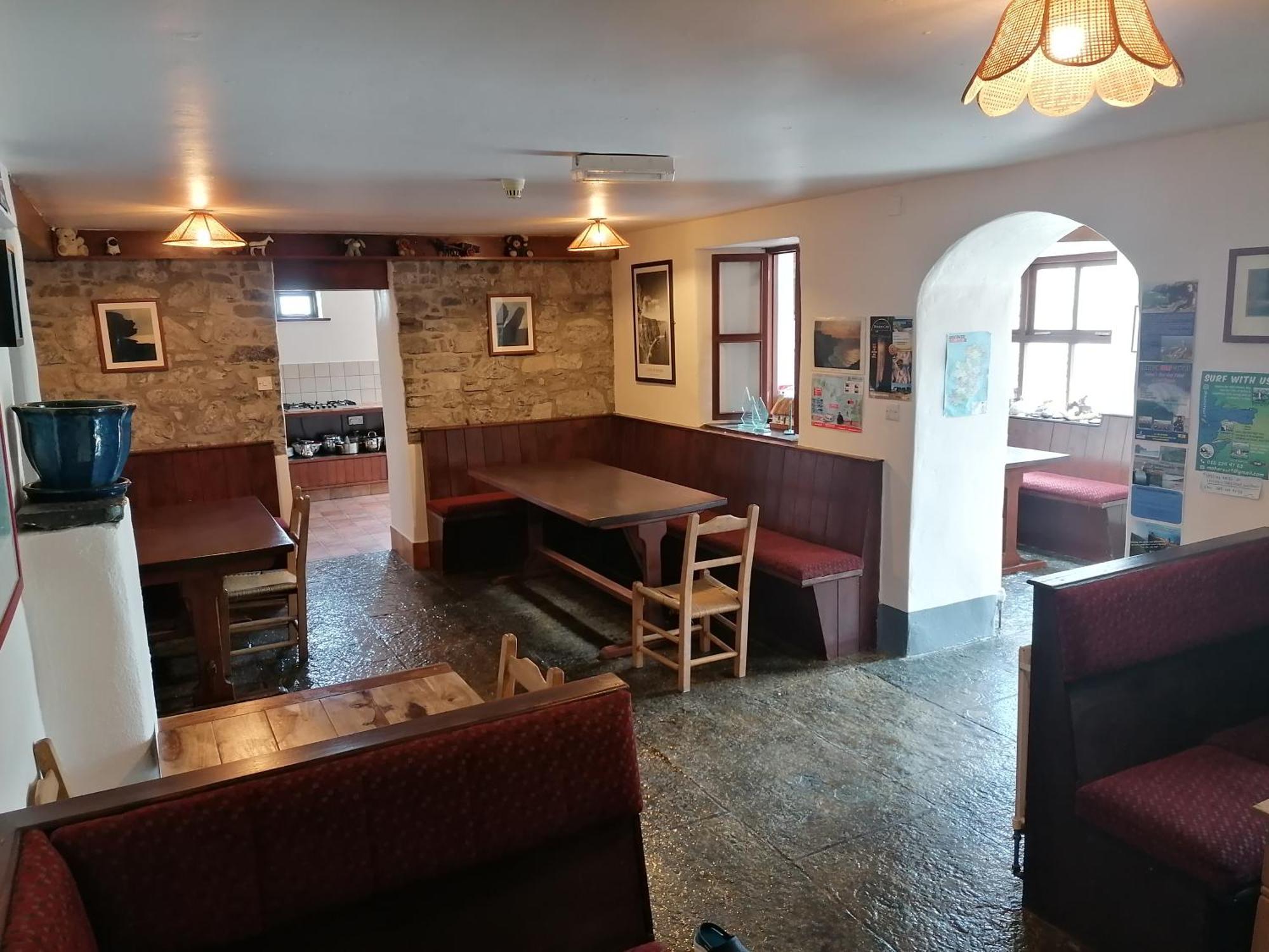 Aille River Tourist Hostel Glamping Doolin Ngoại thất bức ảnh