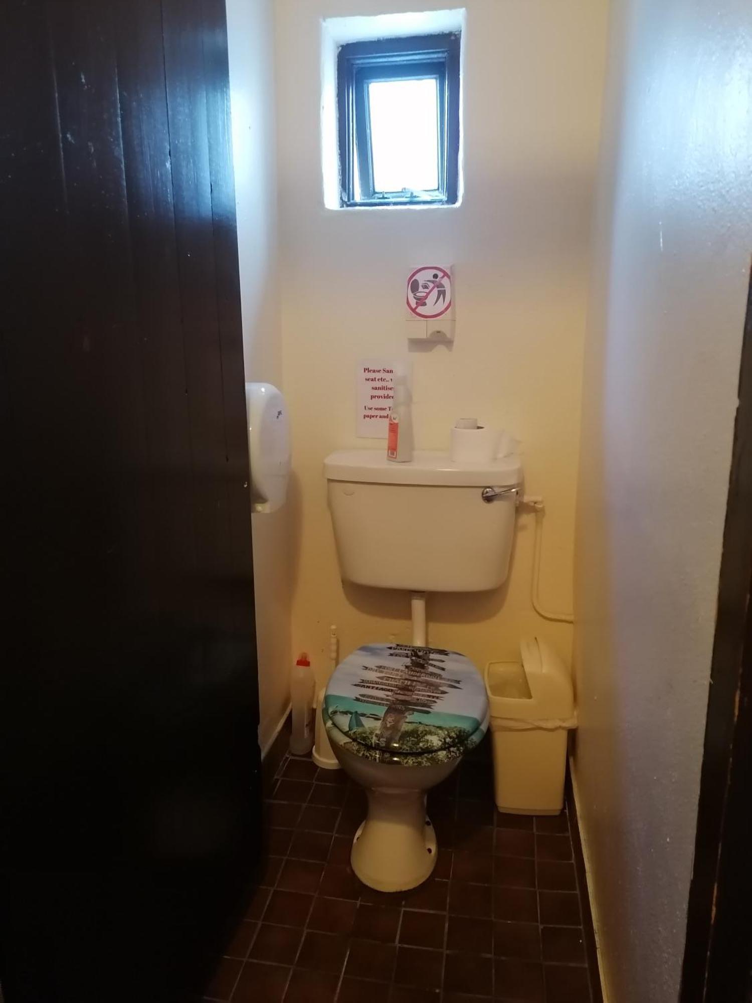 Aille River Tourist Hostel Glamping Doolin Ngoại thất bức ảnh